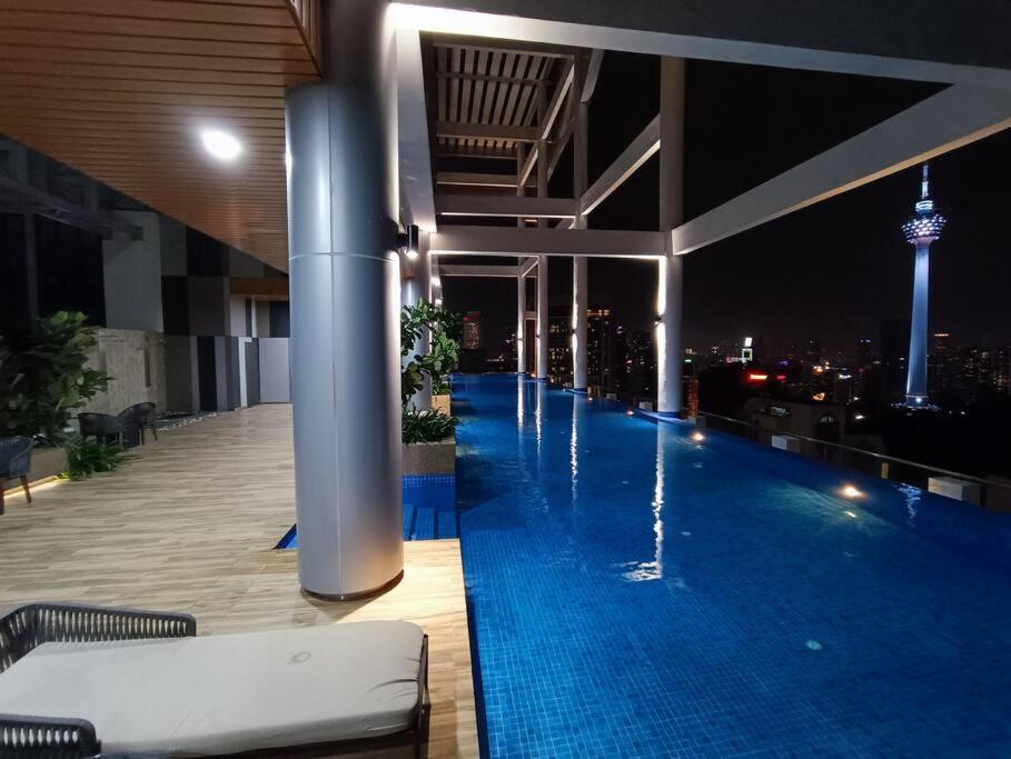 Apartamento Cl 27A Insta Klcc View & Infinity Pool View Kuala Lumpur Exterior foto