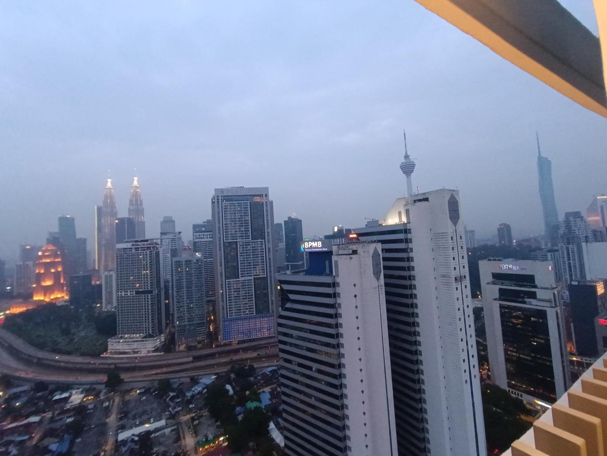 Apartamento Cl 27A Insta Klcc View & Infinity Pool View Kuala Lumpur Exterior foto